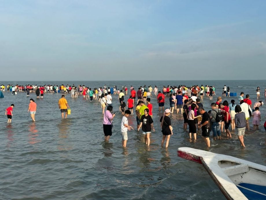 大都会(封面主文)/瓜雪天空之镜人潮不复当年?高峰时期有近千船到如今20多船