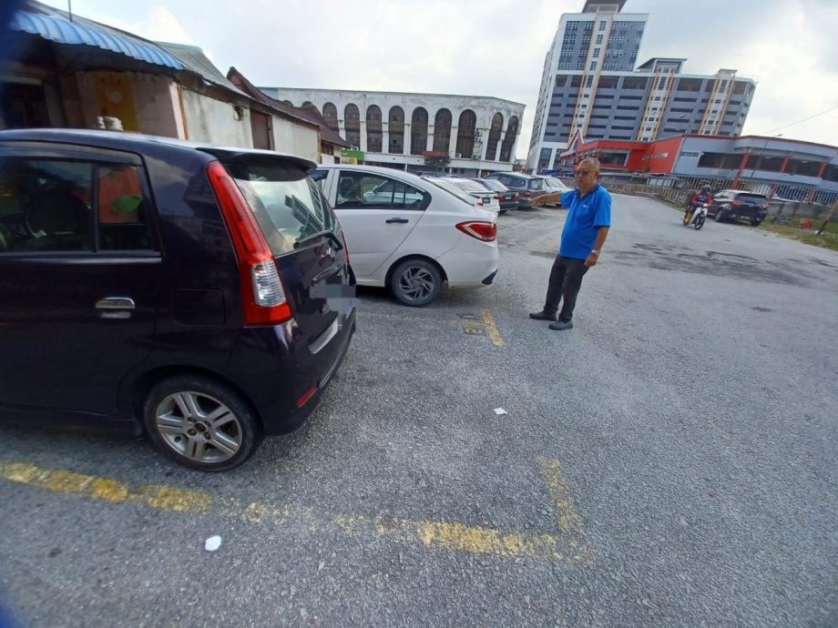 大都会(版2头)/加影巴刹周围没有画上停车格的空位不要停车