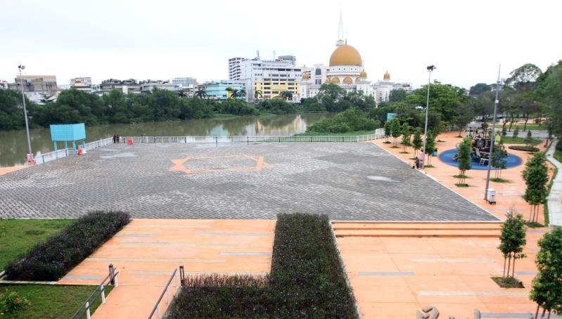 大都会（版3头）/巴生石头公园再变装