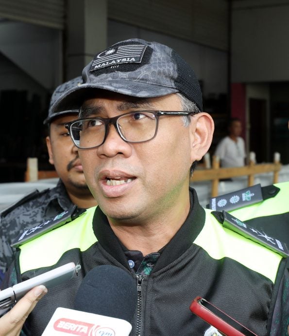 大都会（版3头）/查获有上下班打卡，移民局逮中路铝厂43外劳