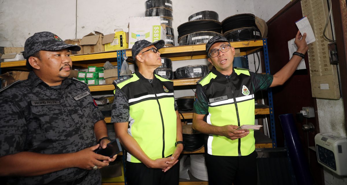 大都会（版3头）/查获有上下班打卡，移民局逮中路铝厂43外劳