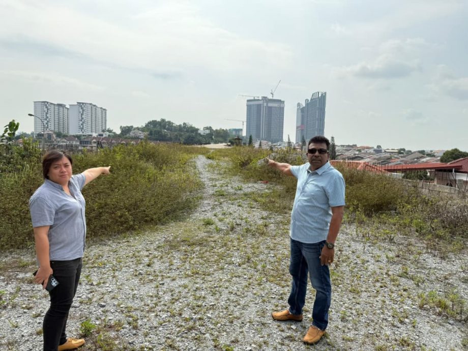 大都会／封面/阳光8路高架天桥工程复工／7图