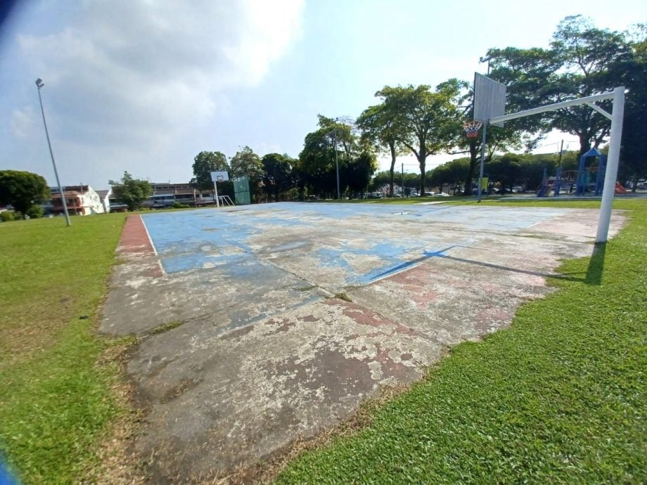 大都会/me03头/安邦六福园草场的设备欠理想