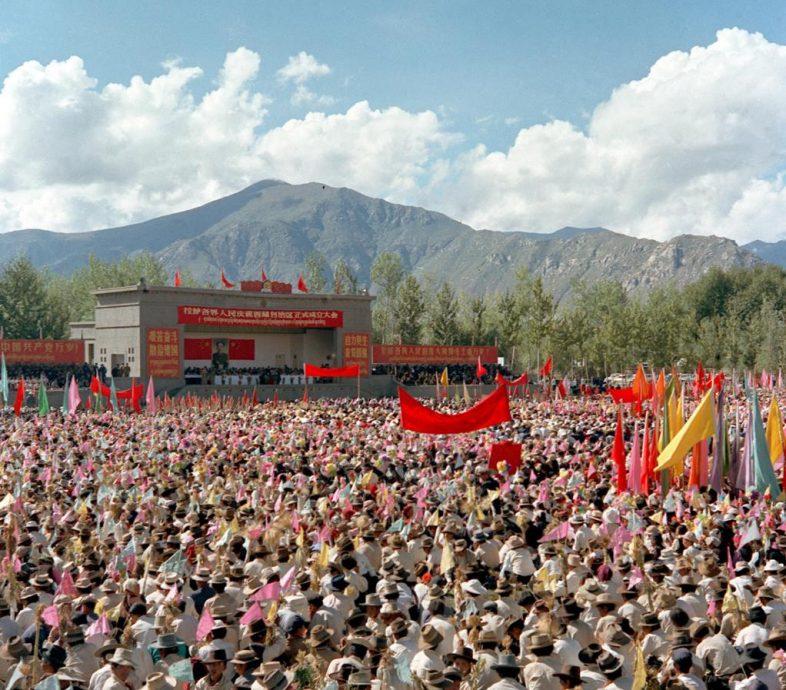 天下事  新华社公开历史照片 西藏60年发展变化 /主