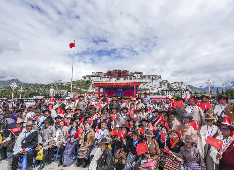 天下事 新华社:罕见高规格 显示北京重视西藏发展