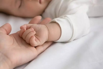 失独子一度绝望尝试试管婴 60岁妇女奇迹产子重获希望