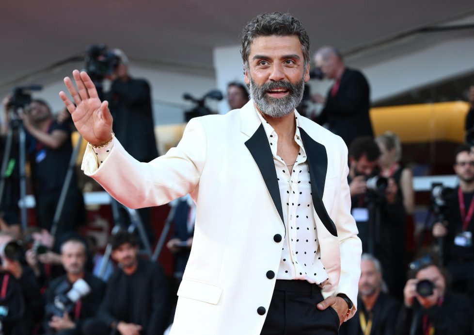 威尼斯影展︱首映获13分钟鼓掌惹哭男主 《科学怪人》获奖呼声高