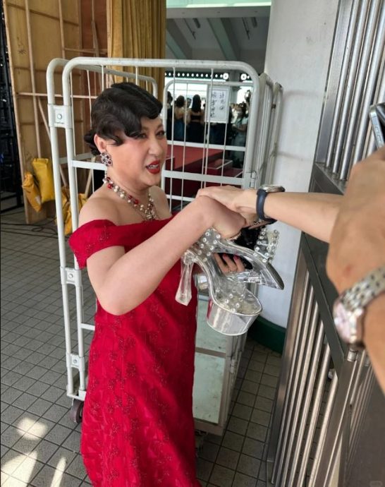 宣传新剧面容突扭曲 江欣燕中途离场