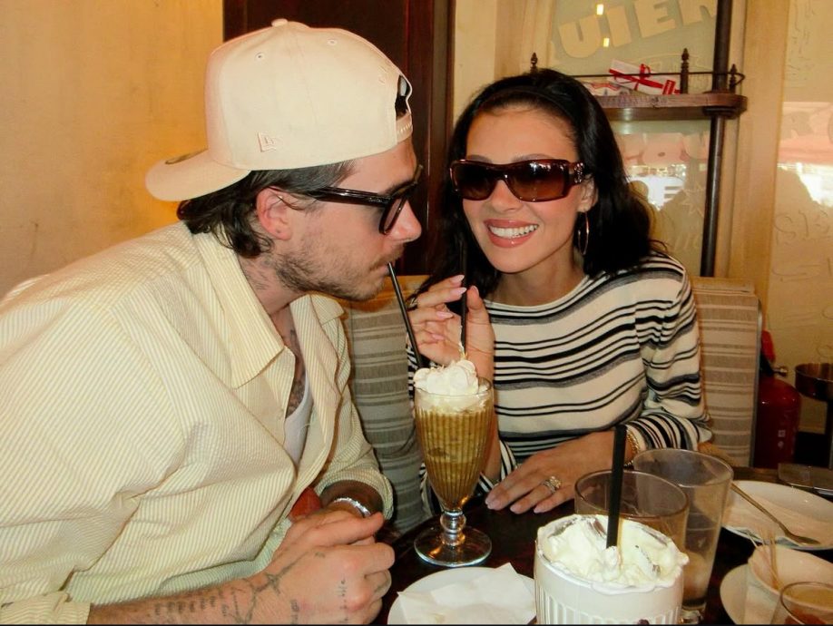 家族纷争未平息 布鲁克林与妻子重温誓言