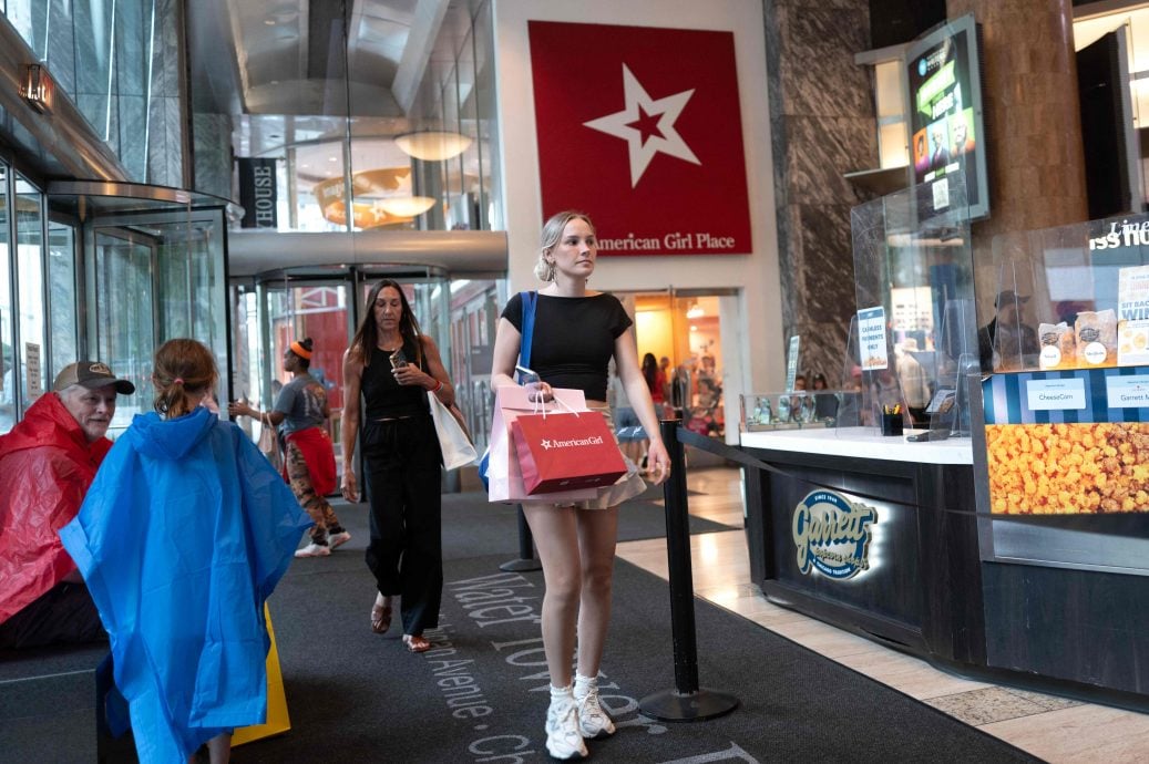 对等关税伤美民众荷包  电脑手机衣鞋手表酒类恐喊涨