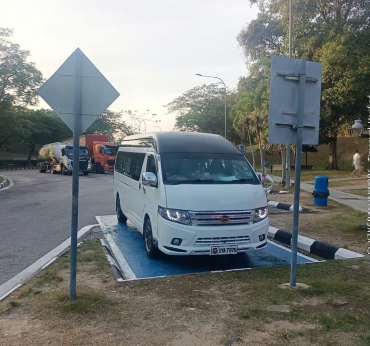 封面-大都会-跟进重型车辆需安装限速装置/9图