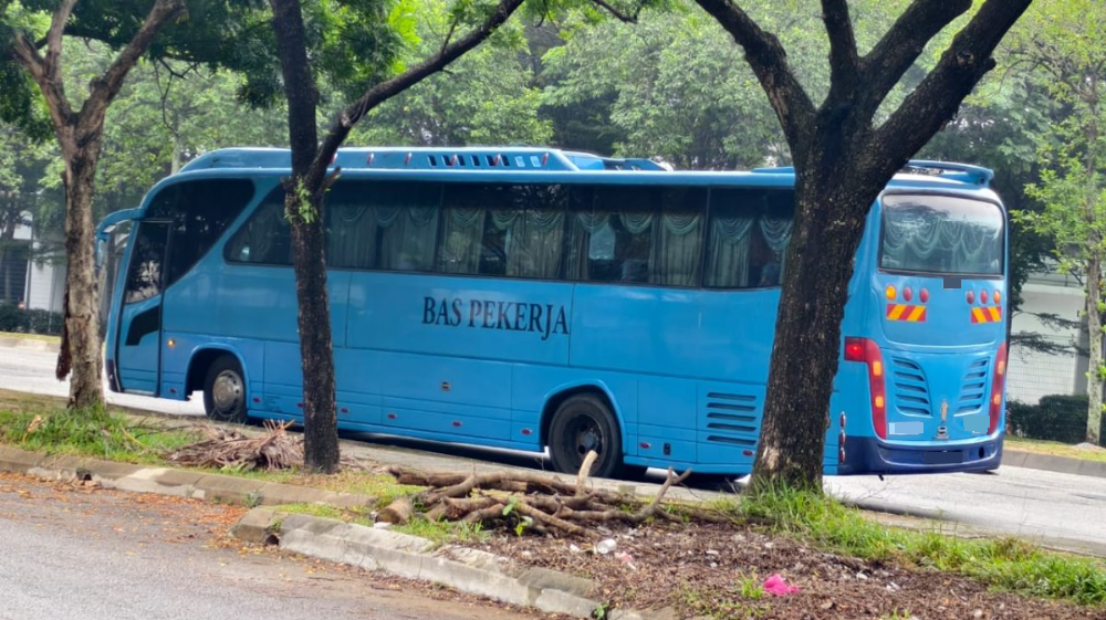 封面-大都会-跟进重型车辆需安装限速装置/9图