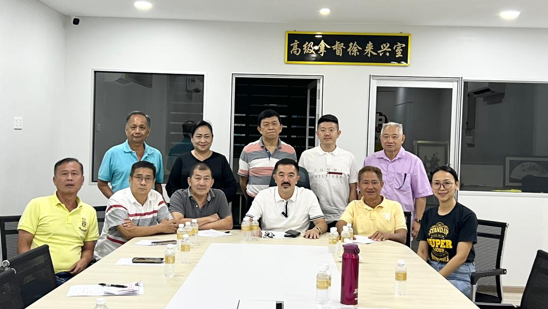 已签发 柔︰关切国旗倒挂事件,昔中华公会吁首相协调