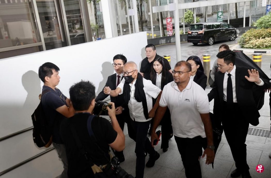 已签发 全国：助狮城前交长易华仁妨碍司法公正 王明星认罪 案展8月15日下判