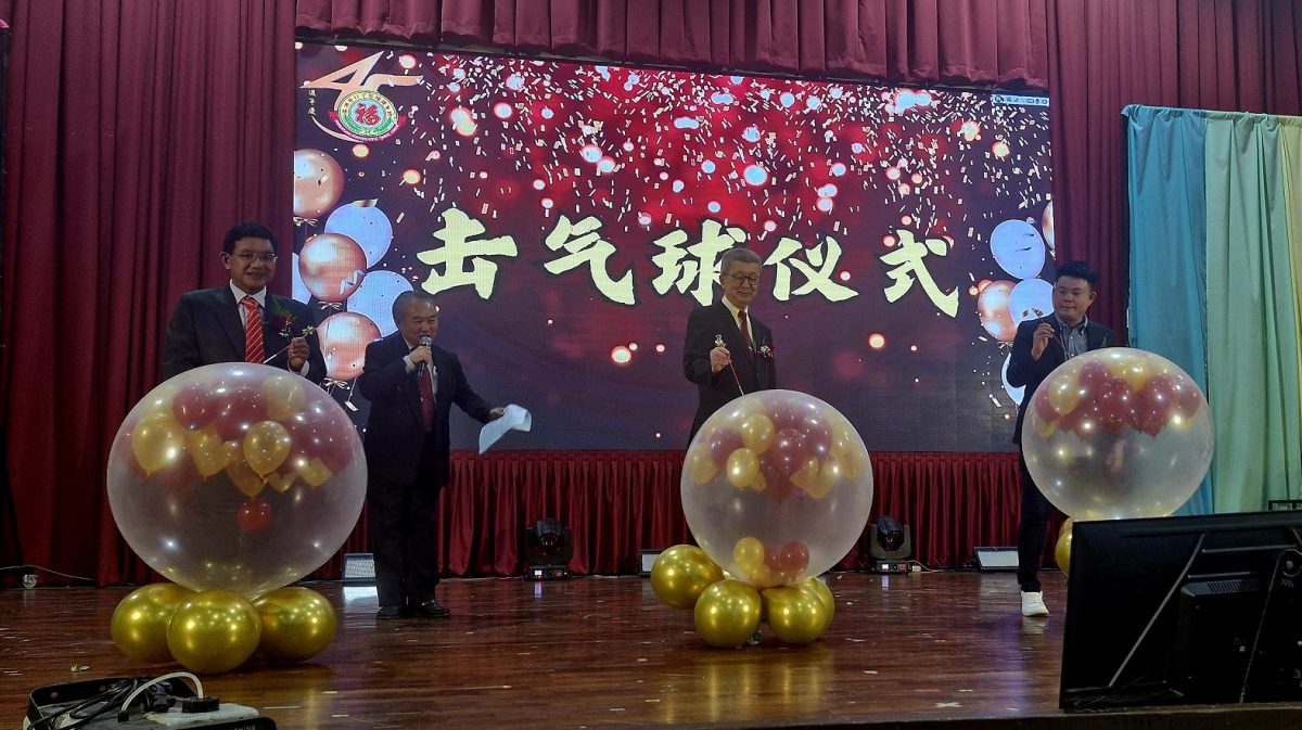 已签发 全国：林福山：首相安华和平调解泰柬冲突，赢国际尊重