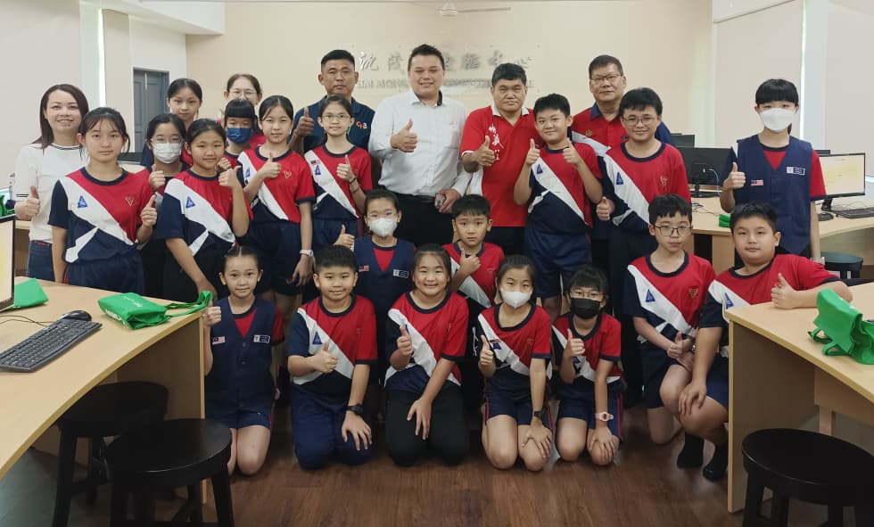 已签发 柔：《星洲日报》小学生时事问答比赛预赛，全柔3057学生参赛，人数全国之冠