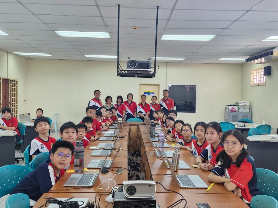 已签发 柔：《星洲日报》小学生时事问答比赛预赛，全柔3057学生参赛，人数全国之冠