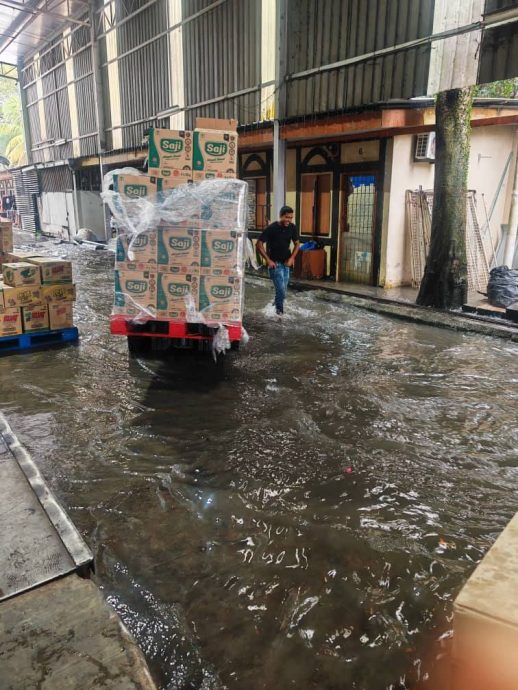 古来豪雨半小时，沙令佳市场与部分马路淹水