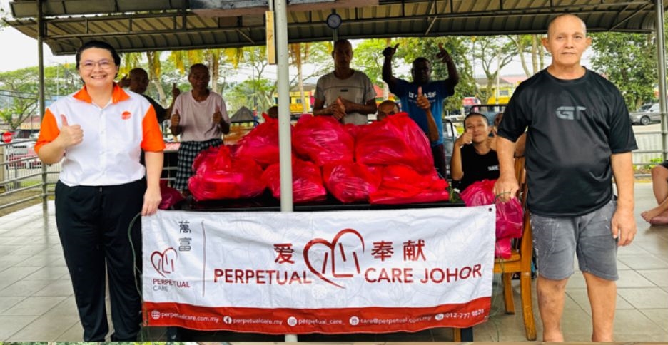 已签发 柔：工商：古来万富山庄盂兰节超渡法会圆满举行