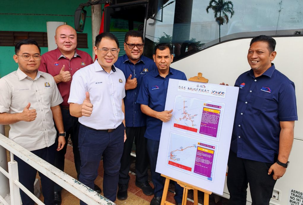 已签发 柔：版头之一：永平和谐巴士路线，明年延伸至巴力安尼