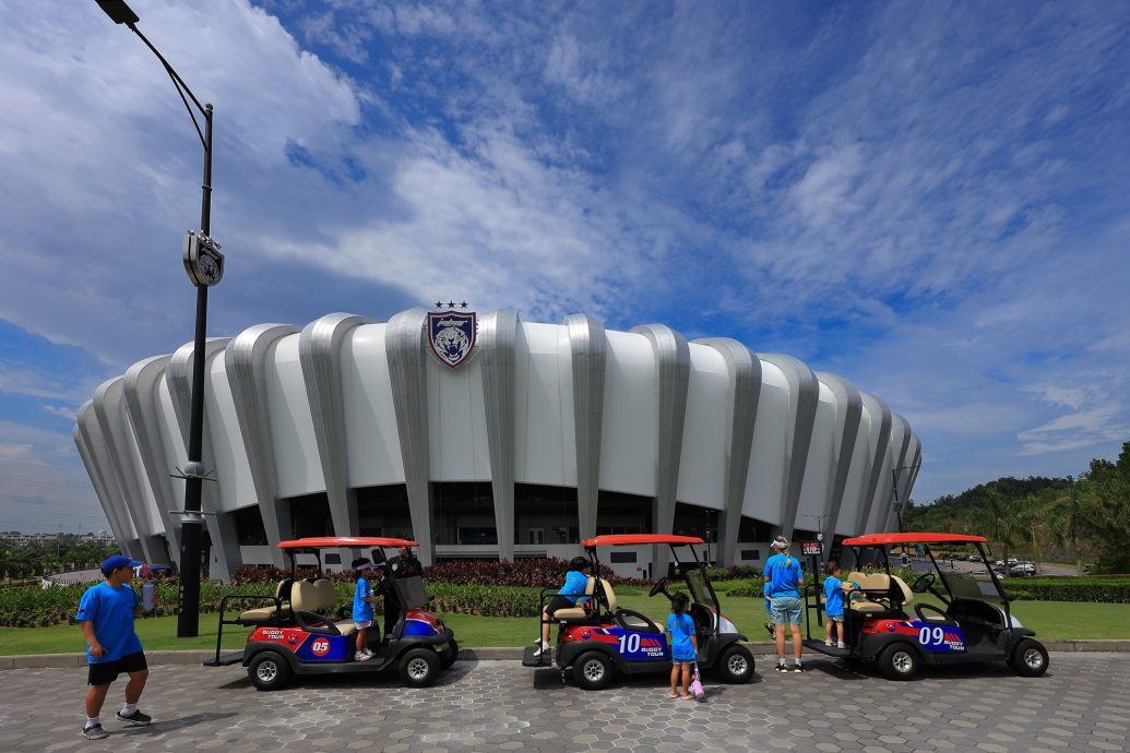 已签发 柔：特稿：JDT携手私人界推假期营 藉活动让幼童爱上足球