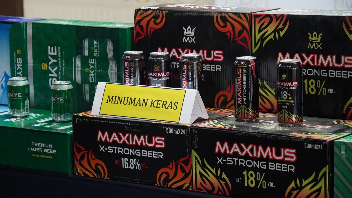 已签发//关税局连破大麻走私酒案件·起获382万违禁品