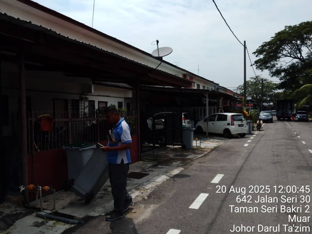 **已签发**柔:南方环保麻坡区做更换 居民受促把垃圾桶放屋外