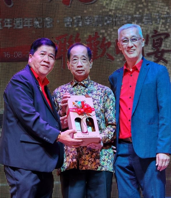 **已签发**柔:头条之一:校园霸凌频传,林福山吁“林家人”教导孩子尊重他人