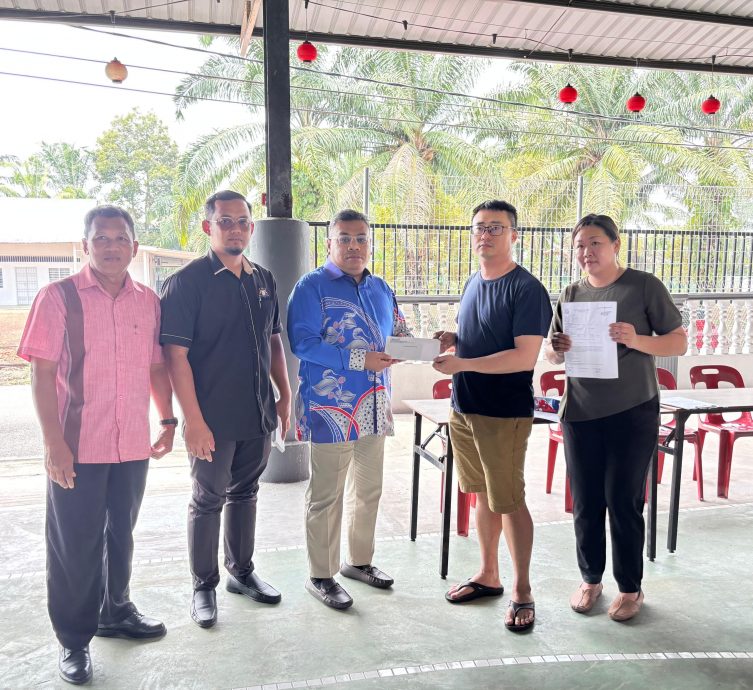 **已签发**柔:封面:圣模那大街大火狂烧 21店屋2板屋沦为废墟