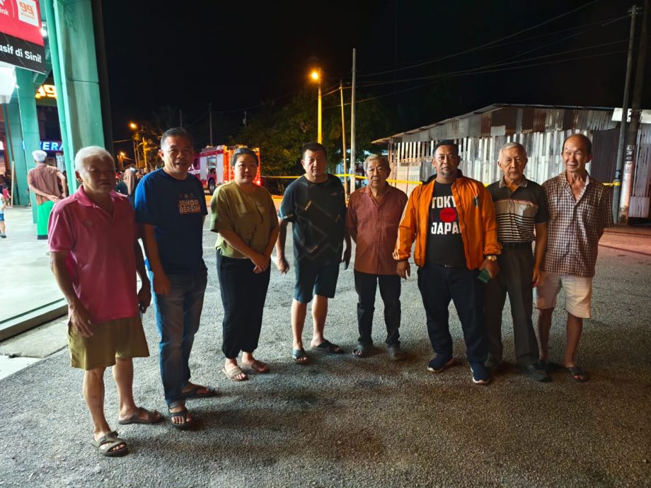 **已签发**柔:封面:圣模那大街大火狂烧 21店屋2板屋沦为废墟