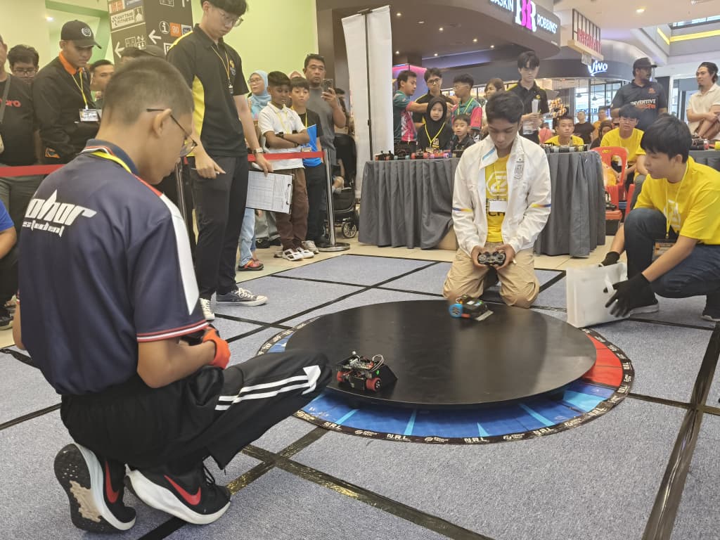 **已签发**柔：市场情报：“相扑机器人挑战赛”武吉英达永旺成功举行