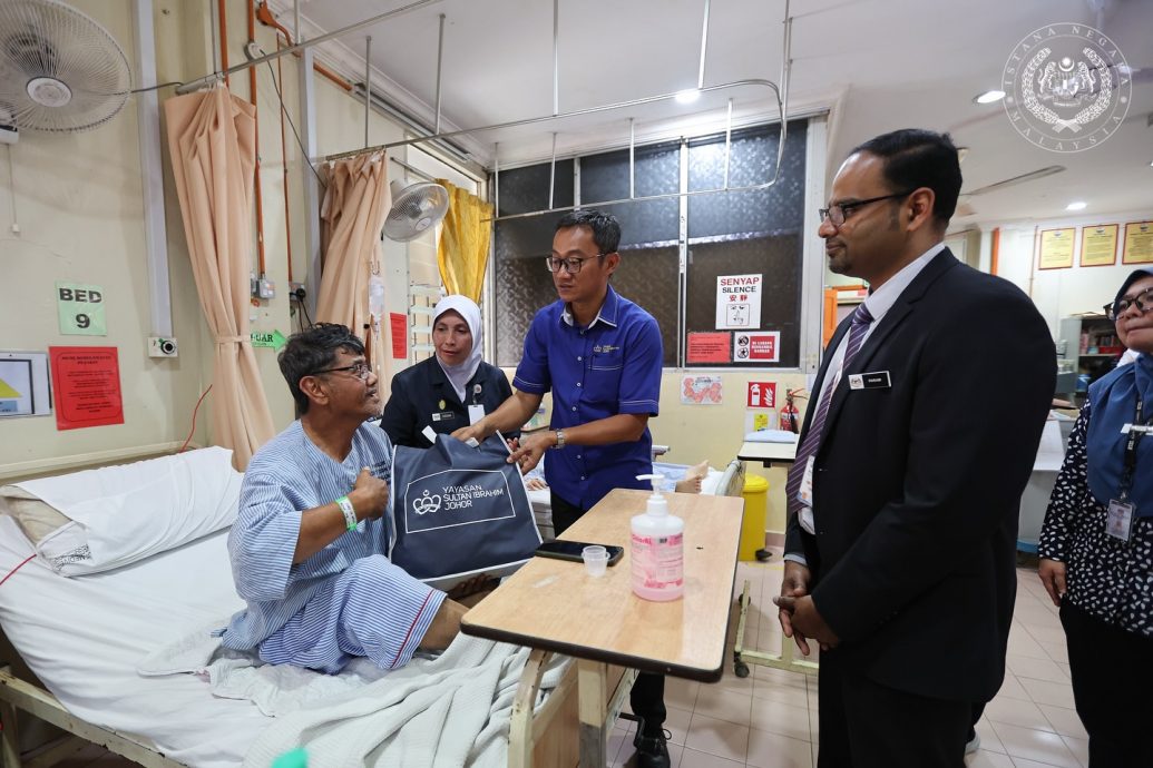 **已签发**柔：柔苏丹基金会捐设备物资  提升笨珍医院照护能力​