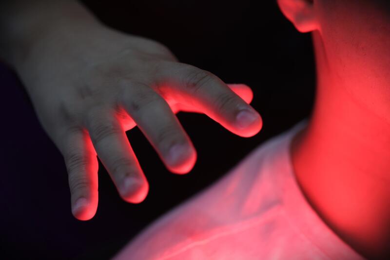 *已签发*柔：狮城二三事：24年性剥削8孩童  狮城前教师四度上庭认罪