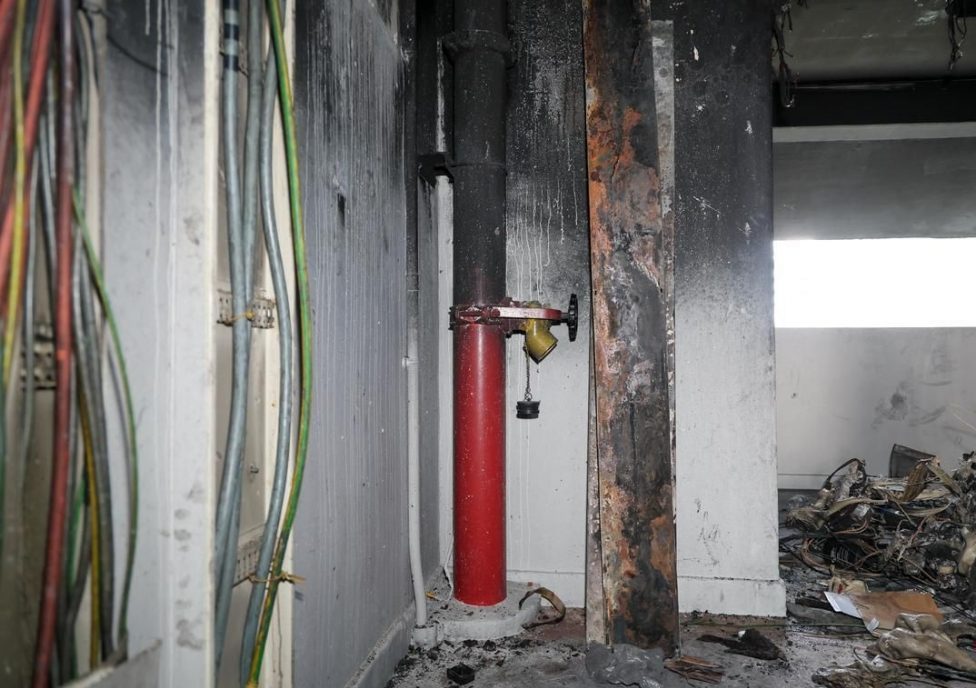 *已签发*柔：狮城二三事：大巴窑大火|组屋消防立管故障 或因地下消防立管漏水