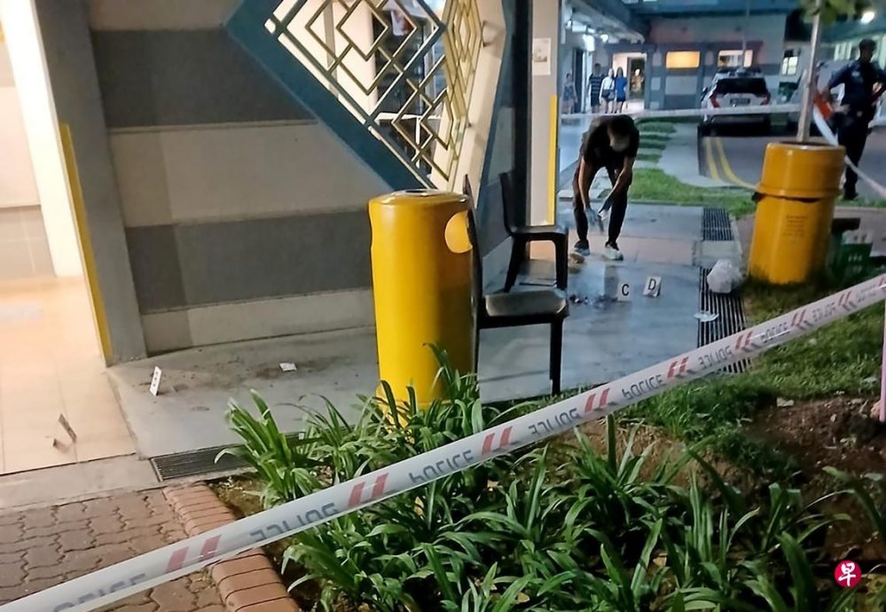 *已签发*柔:狮城二三事:狮城阿叔被美工刀割伤头 肇祸男子逃走后被捕