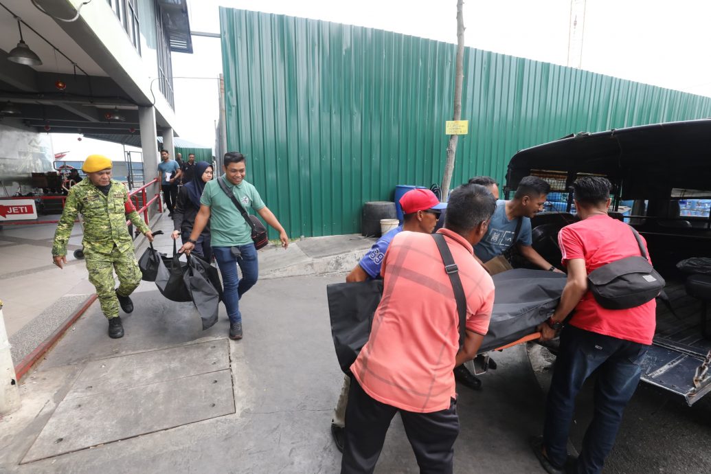 已签发（全国）母携3岁女儿跳海案——2遗体运往巴生中央医院太平间