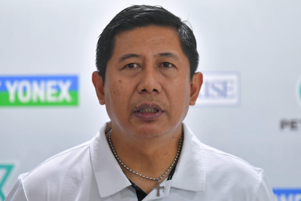 巴黎世界羽球锦标赛| 怕，就一世人都在输  诺瓦劝荣韵勇往直前