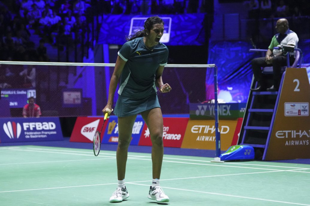 巴黎世羽赛|辛杜送2号种子王祉怡出局  安洗莹8强内战沈有振