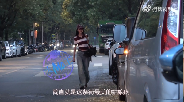 开装车疑故意遮住车牌 张俪违规急道歉