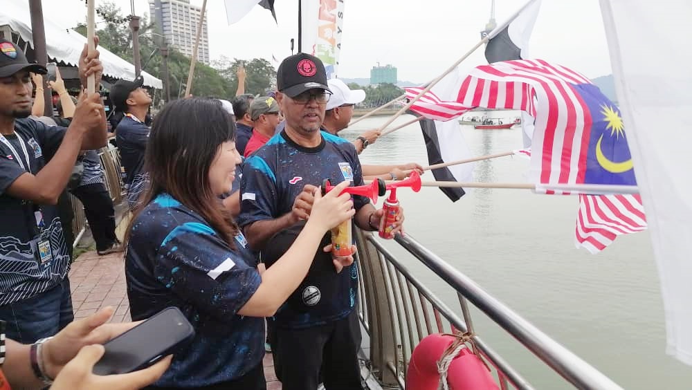 彭旅游局首办国际青目鱿鱼垂钓赛，吸引101人25支队伍参赛。