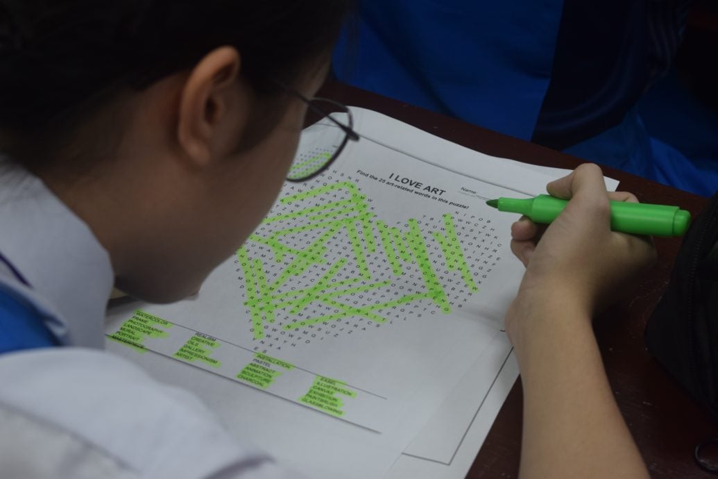 待上网//霹:学海学记|校园报道|主文|阅读也能寻宝 勇敢超越自我