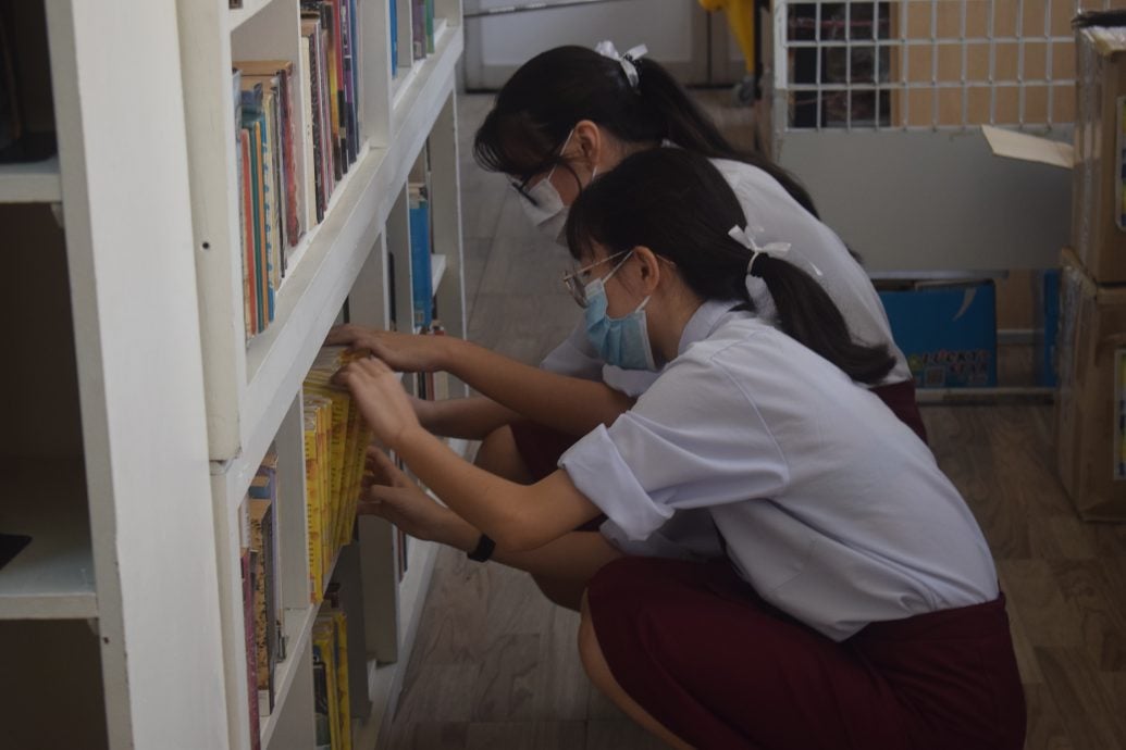 待上网//霹:学海学记|校园报道|主文|阅读也能寻宝 勇敢超越自我