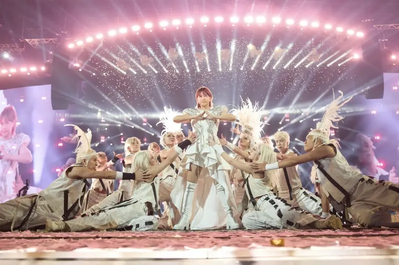 徐佳莹“合体”比尔贾撇婚变 孙燕姿高雄开唱2度落泪