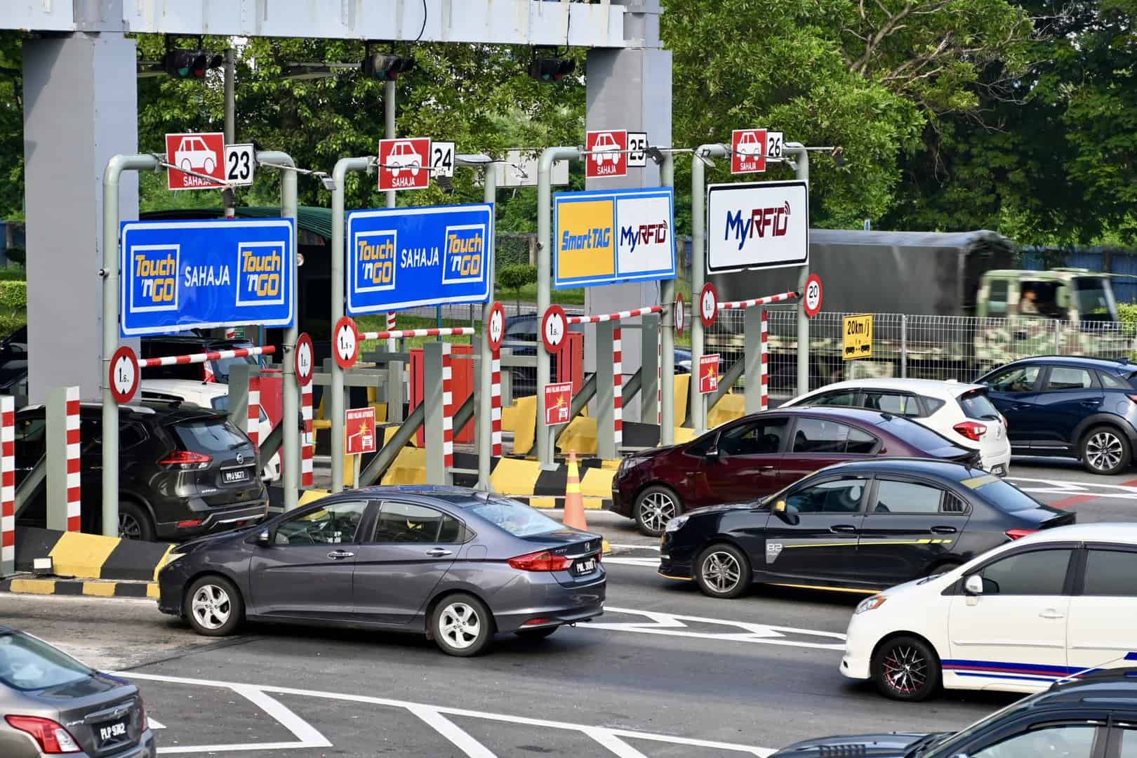 快速车道会鉴识车牌 拒付过路费禁更新路税