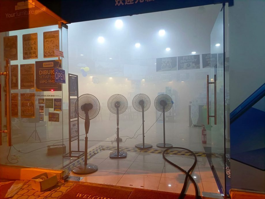 怡家具店储物室失火 幸无人伤亡