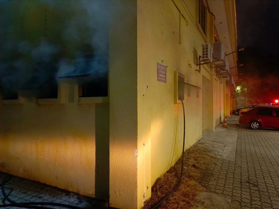 怡家具店储物室失火 幸无人伤亡