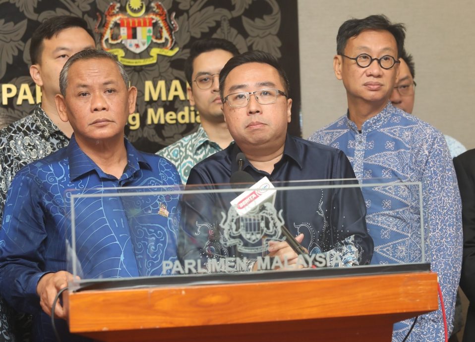 拉菲兹儿子遇袭|蓝眼议员强烈谴责暴行 “超越人性底线！”