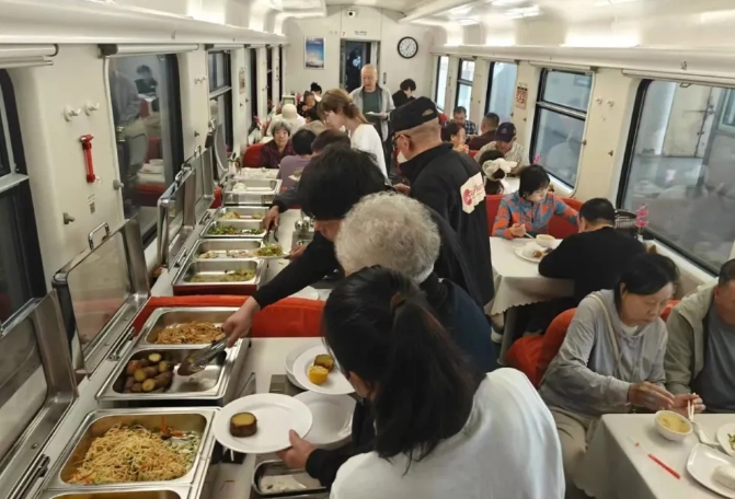 拚盘/中长途火车试行自助餐  号称平靓正