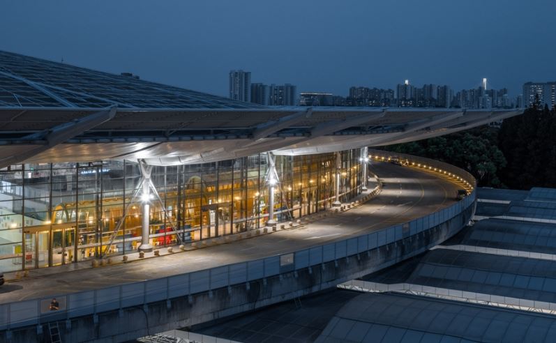 拼盘 上海首个火车站图书馆揭幕  打造最美车站 