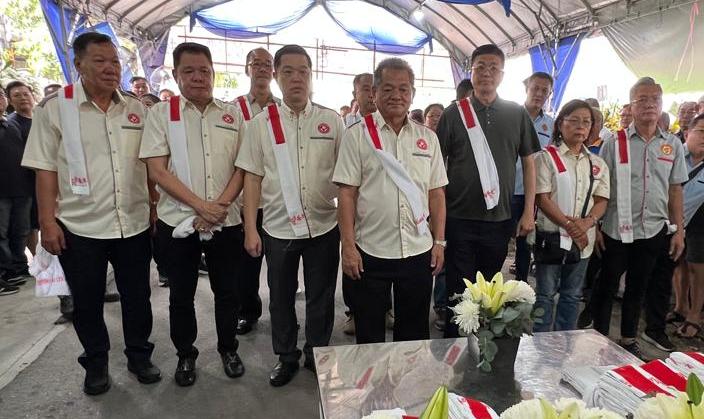 拿督吴亚烈母亲出殡